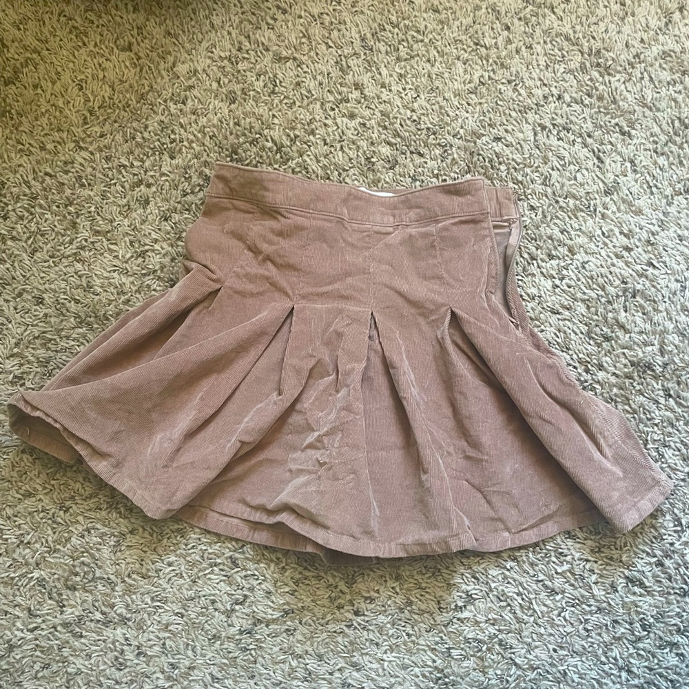 Hollister corduroy beige skirt. Super cute!